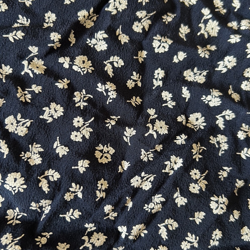 Brandy Melville Floral Wrap Skirt - Picture 5 of 7